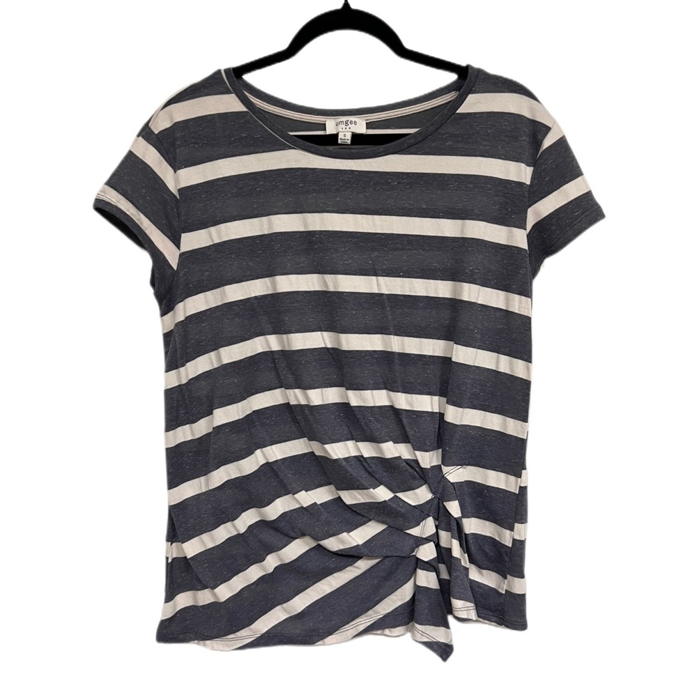 Umgee Lightweight Cream and Grey Short Sleeve Tee Shirt. Size Small